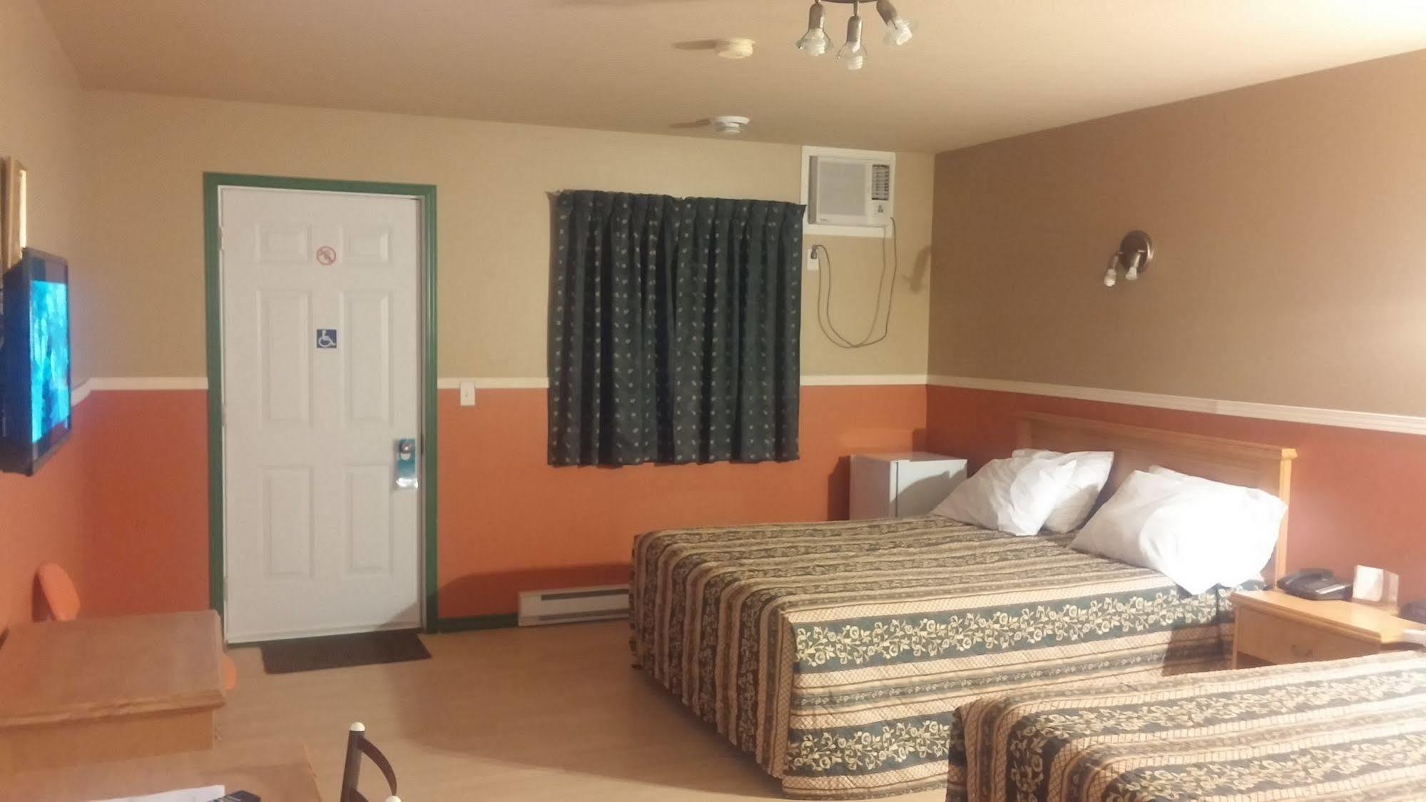 Hotel-Motel La Difference Sainte-Marie Exterior photo